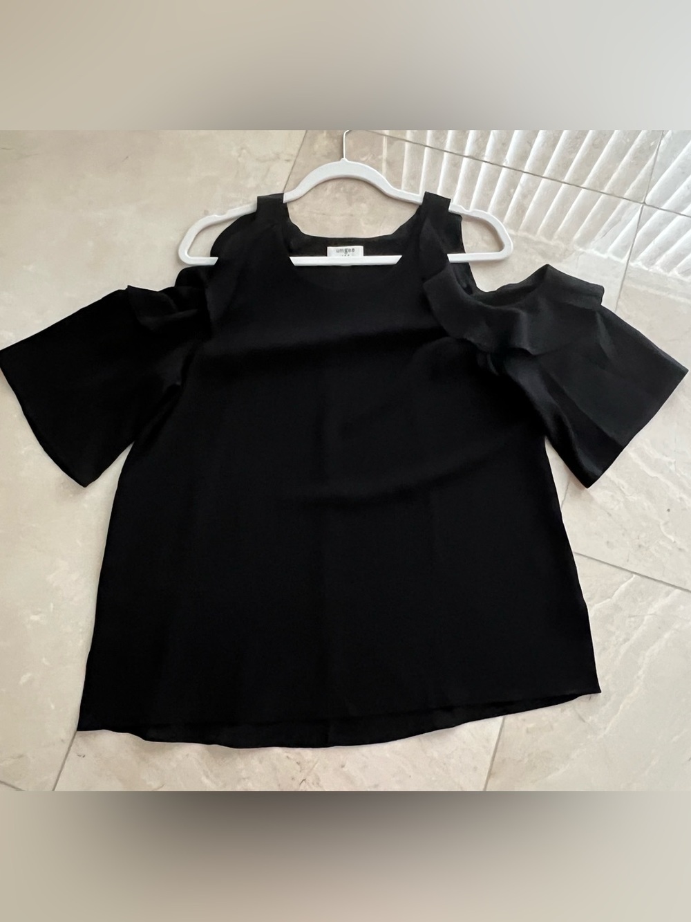 UMGEE Top Womens Black Cold Shoulder Blouse Ruffle Sleeve - M
